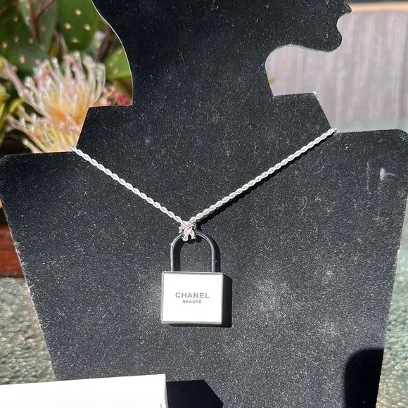 CHANEL Black and Gold Locks and Keys never out of box!! - Picture 5 of 6